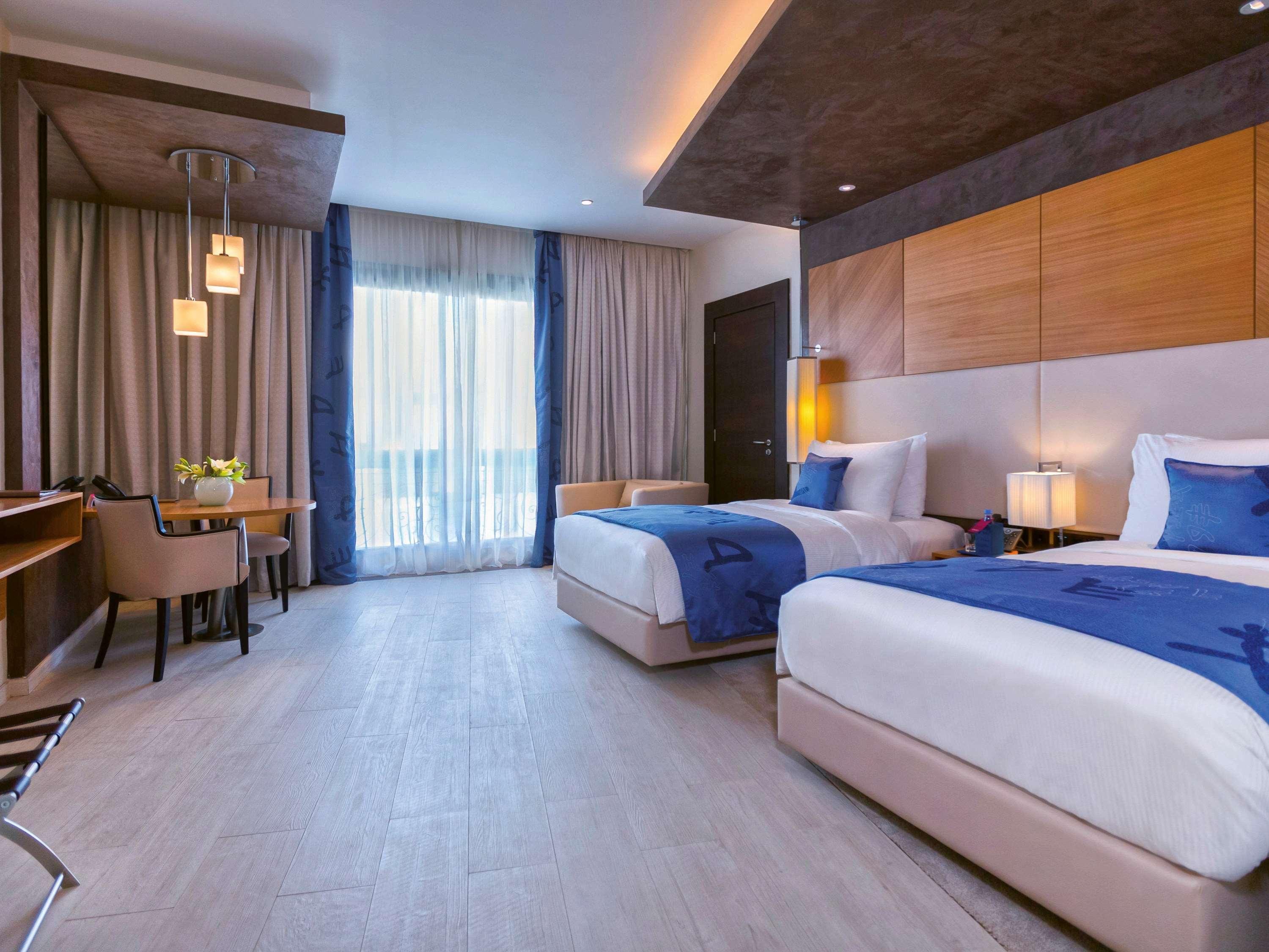Mövenpick Hotel du Lac Tunis Exteriör bild Deluxe Room
