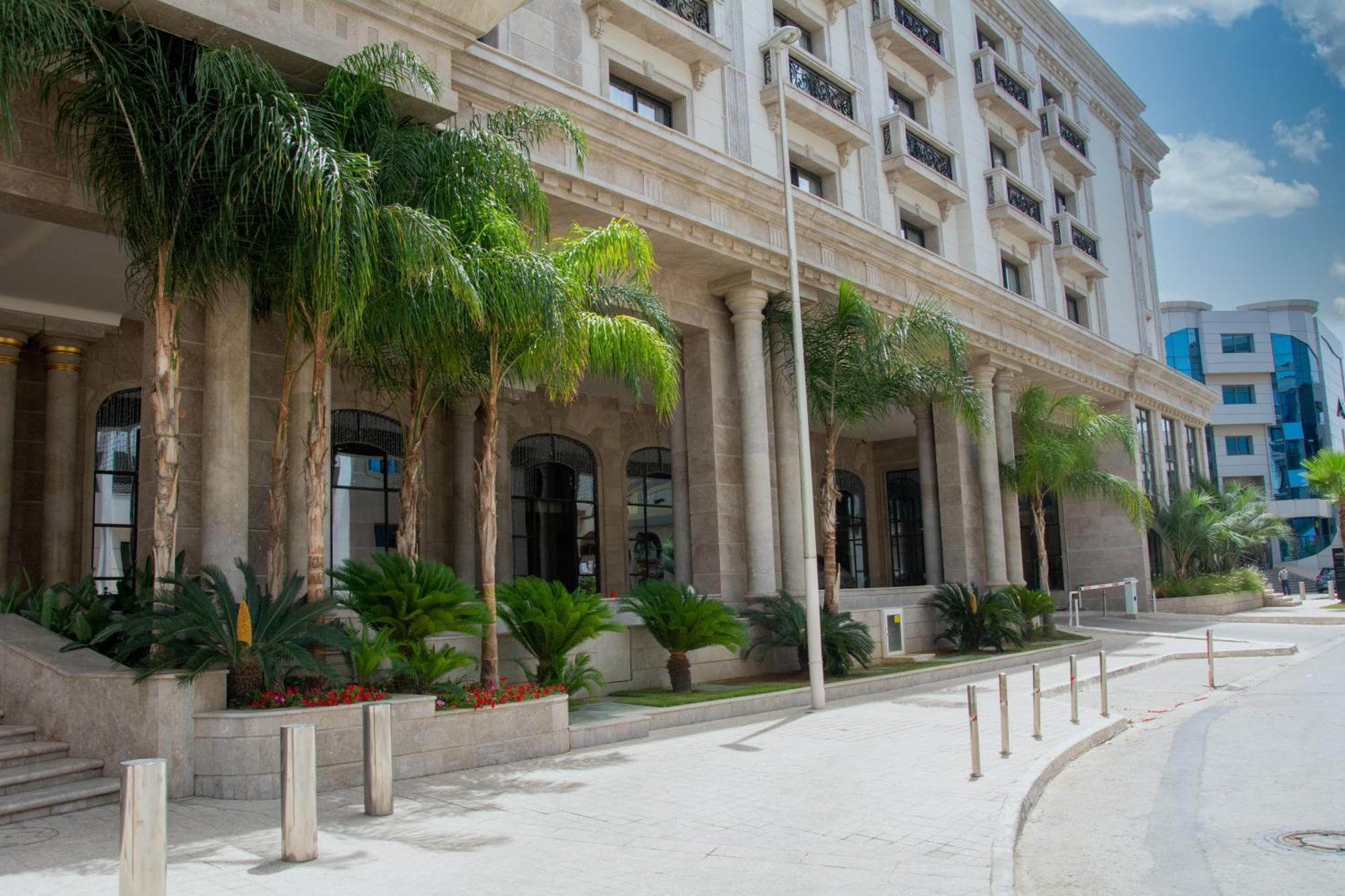 Mövenpick Hotel du Lac Tunis Exteriör bild The University of Electronic Science and Technology of China